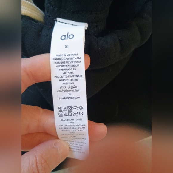 Alo Yoga Accolade Straight Cut In Black S And M - Picture 5 of 5